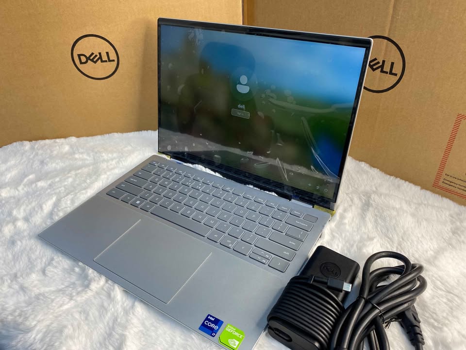 Refurbished Laptop| Dell Inspiron 7420 Touchscreen 2in1 | i7 12th Gen • 16GB • 512GB 2GB Graphics Card 14 • Backlit Silver